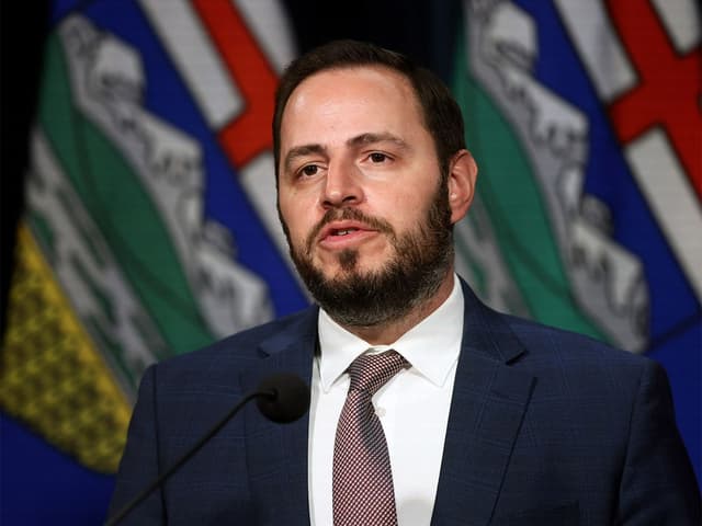 Education system not seen as strong by Albertans, most oppose public funding of private schools: poll - Featured Image