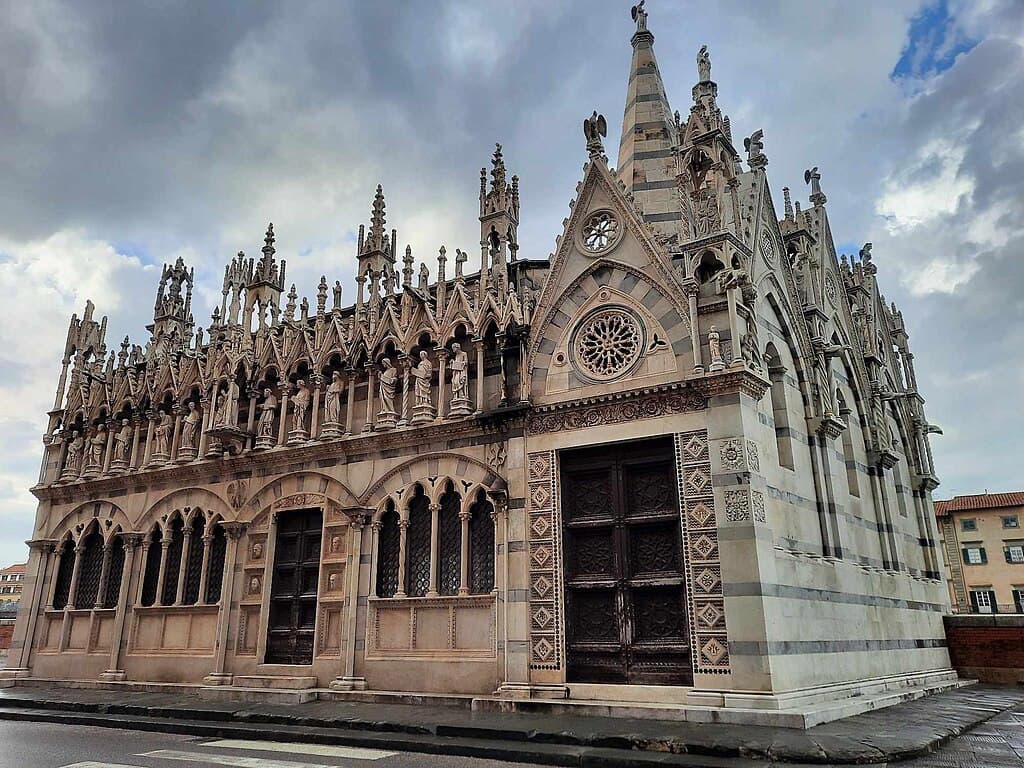 A Jewel Box Fit For A Thorn: Pisa’s Santa Maria della Spina - Featured Image