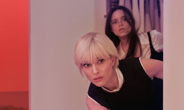 Natalie Portman tries to sell a corpse and film-makers traffic in art-market stereotypes in The Gallerist - The Art Newspaper - International art news and events - Featured Image