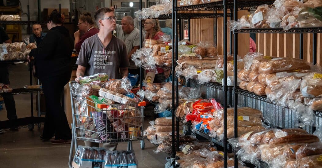 Judge Skeptical Over Trump Administration Decision to Suspend Food Stamps - Featured Image