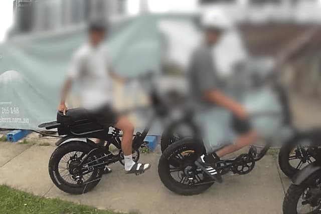 E-bike seller uses fake compliance stickers to skirt crackdown - ABC News - Featured Image