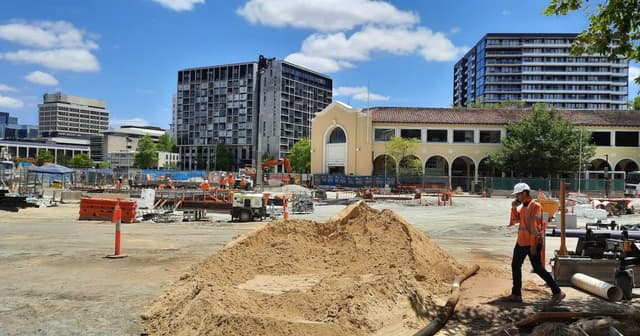 Thursday Coppins Crossing closure, February road changes for light rail construction | Region Canberra - Featured Image