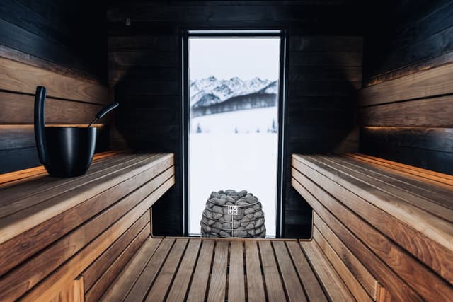 Is Mobile Wellness the Future Your Complete Guide to Sauna and Cold Plunge Practices
 – Soulbird Wellness - Featured Image
