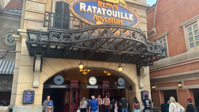 Is Disney's Lightning Lane worth it? What each pass really gets you - Featured Image