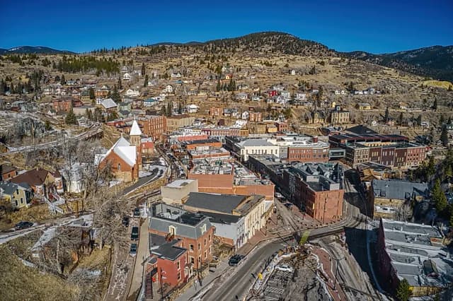 7 Classic Americana Downtowns In Colorado - Featured Image