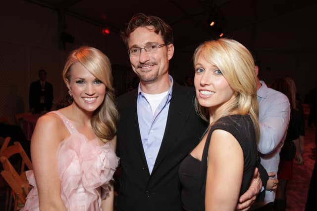 Popular singer divorcing producer husband after he appeared in Epstein files  - pennlive.com - Featured Image