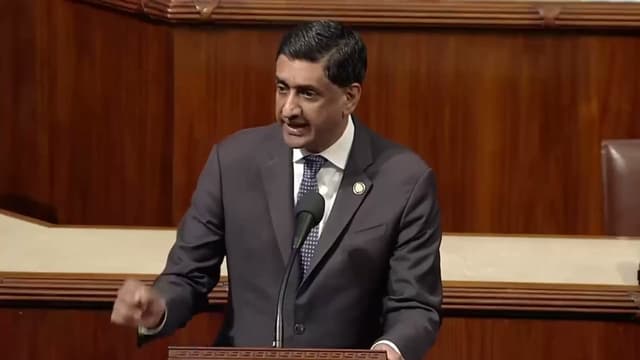 Ro Khanna reveals 6 redacted coconspirators in the Epstein files on the House floor - Featured Image