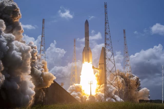 Arianespace successfully launches 32 Amazon Leo satellites with the first Ariane 64 | Newsroom Arianespace - Featured Image