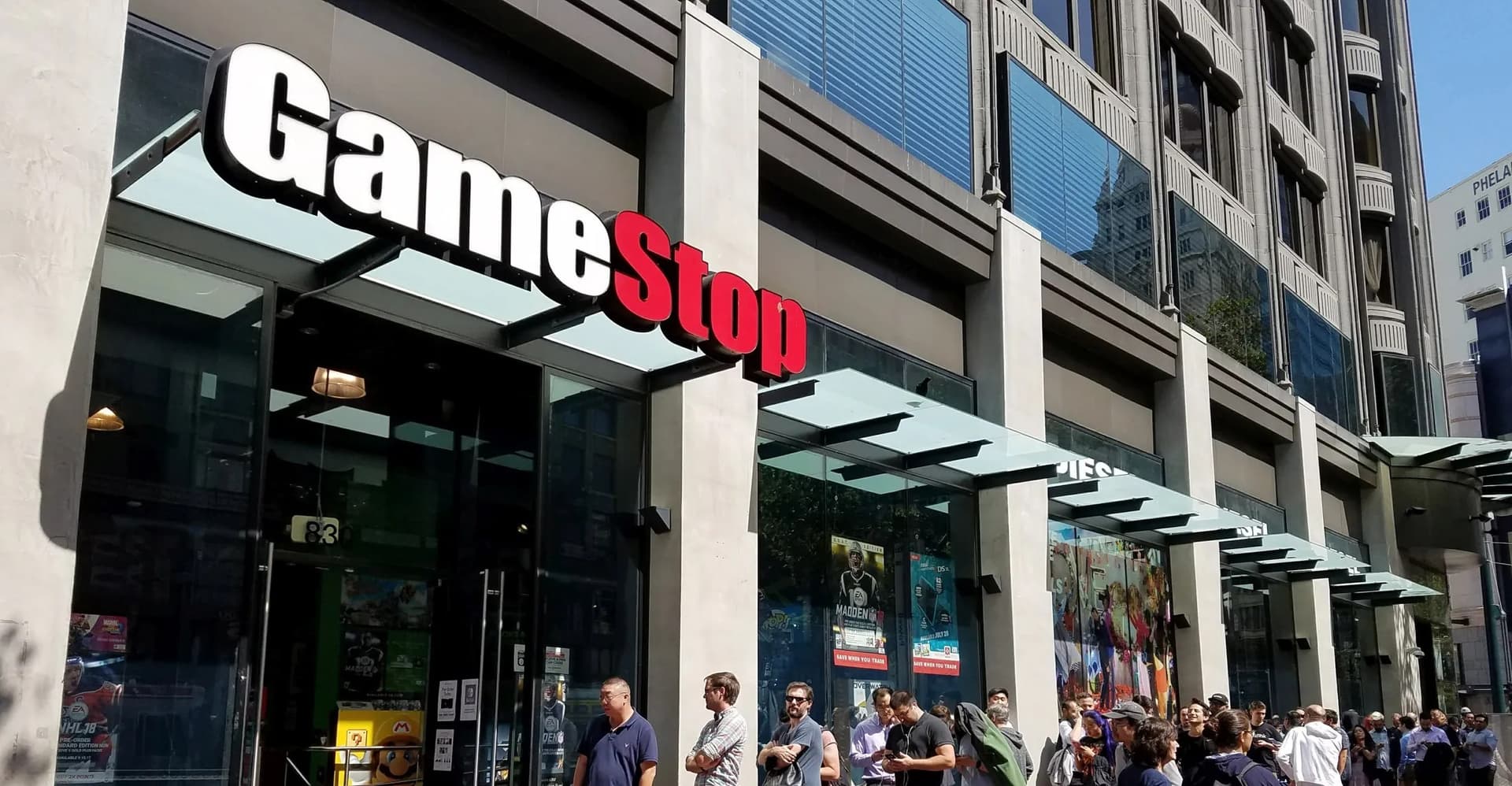 GameStop is kicking off 2026 by shutting down over 400 stores in 42 states - Featured Image