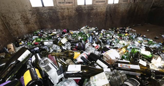 Keeping it glassy: Helena approves $84K bid for glass crusher at Transfer Station - Featured Image