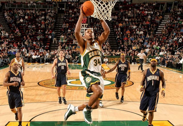 Washington governor talks potential return of SuperSonics with NBA commissioner • Washington State Standard - Featured Image
