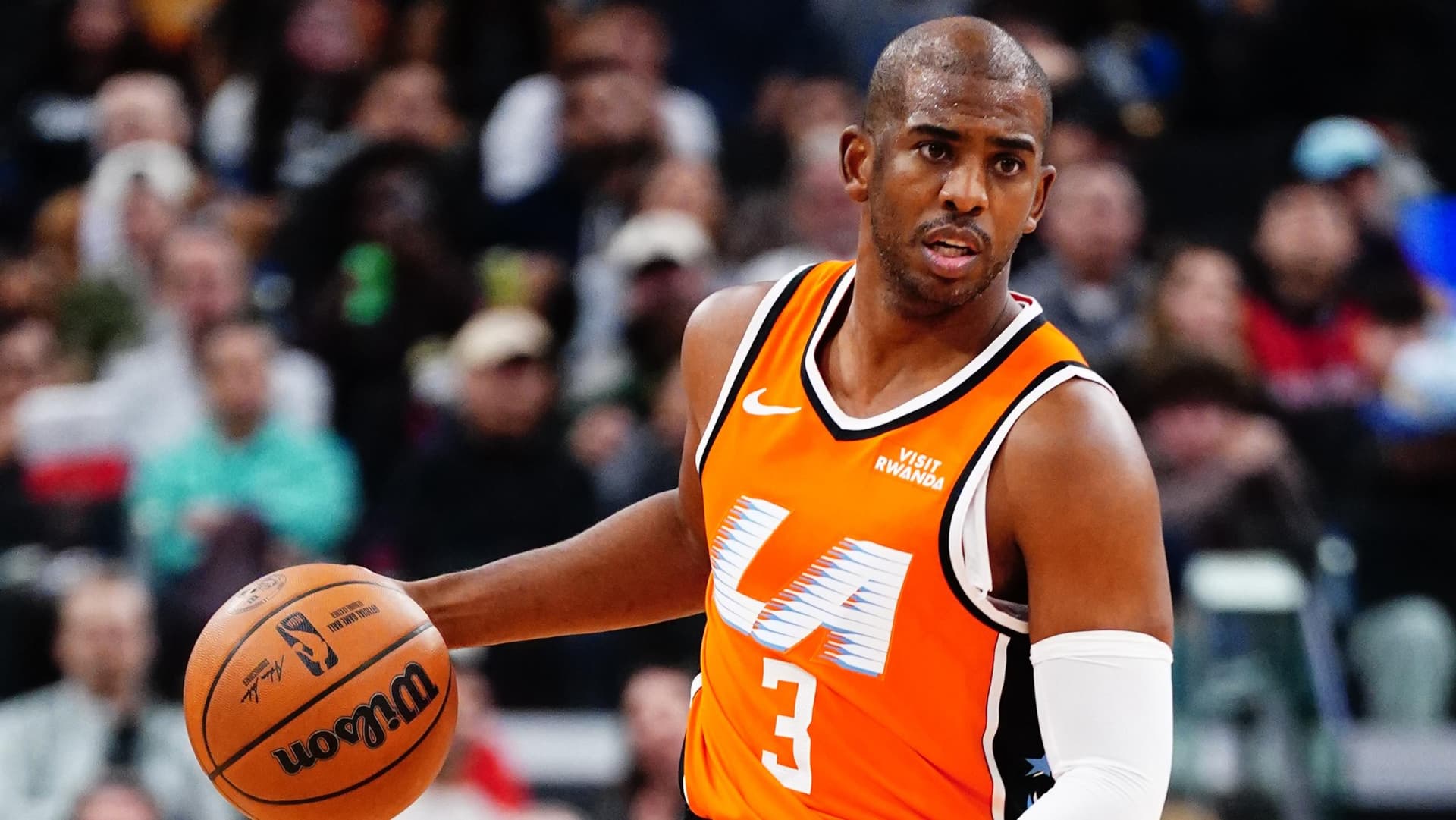 Chris Paul Headlines 3-Team Trade with Raptors, Nets & Clippers, Latest Rumors on CP3's NBA Future - Featured Image