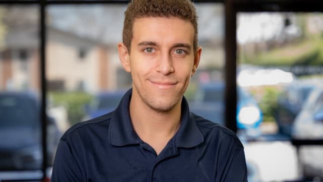 Chess grandmaster Daniel Naroditsky unexpectedly dies at 29 - Featured Image