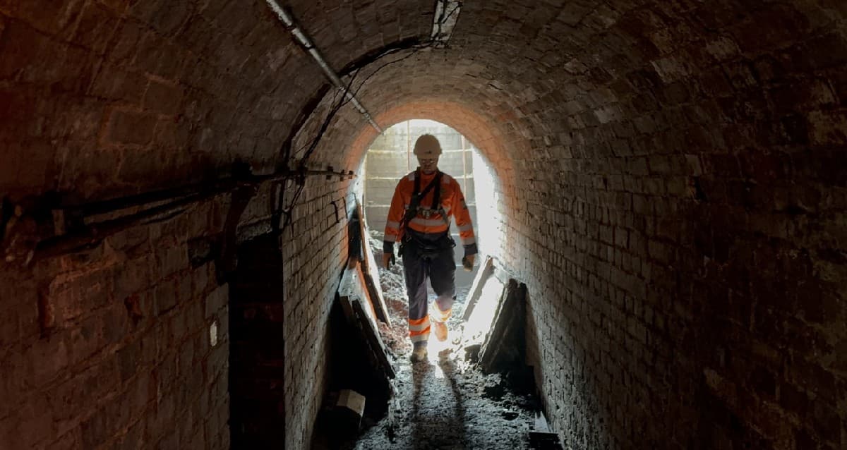 Network Of Forgotten Tunnels Found Beneath English Train Station - Featured Image