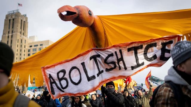 In photos: A week of protests against ICE - Featured Image