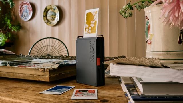 Fujifilm instax mini Link+ brings phone photos into the real world - Featured Image