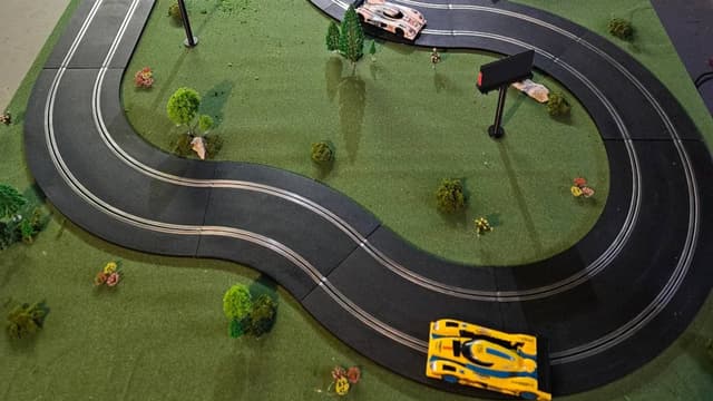 Someone made a Twitch chat-powered slot car game using a Raspberry Pi - Featured Image