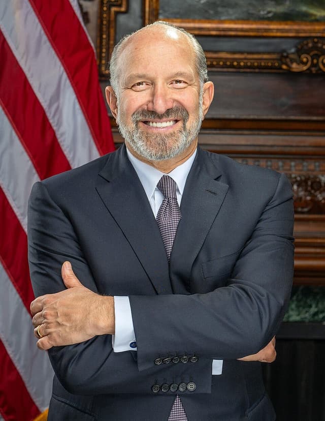 Records Show Trump Commerce Secretary Entered a Business Deal With Jeffrey Epstein After Epstein’s Sex Crime Conviction - Featured Image