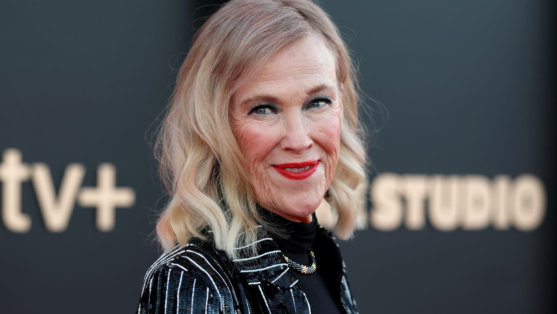 Catherine O'Hara, award-winning 'Home Alone,' 'Schitt's Creek' star, dies at 71 - Featured Image
