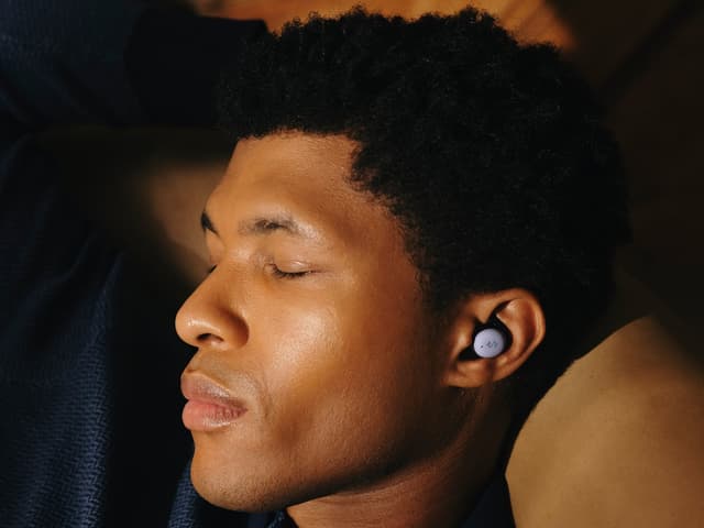 NextSense Smartbuds promise EEG-powered sleep improvement, but are brain-sensing earbuds actually the answer? - Featured Image