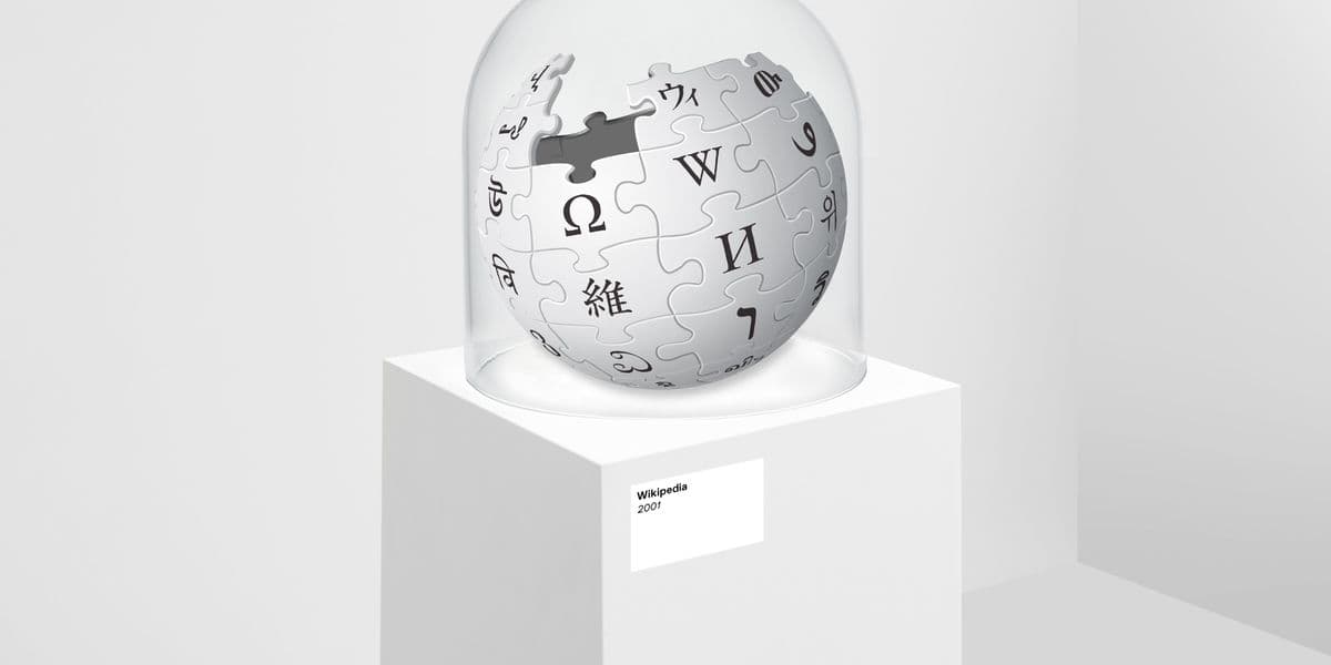 Wikipedia Faces a Generational Disconnect Crisis - IEEE Spectrum - Featured Image