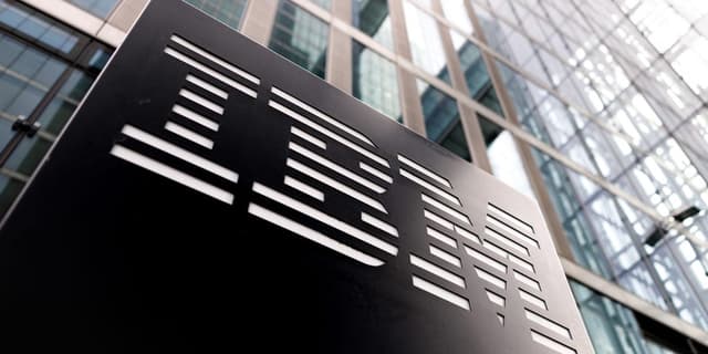 IBM Stock Price Sinks After Latest Anthropic AI Update - Markets Insider - Featured Image