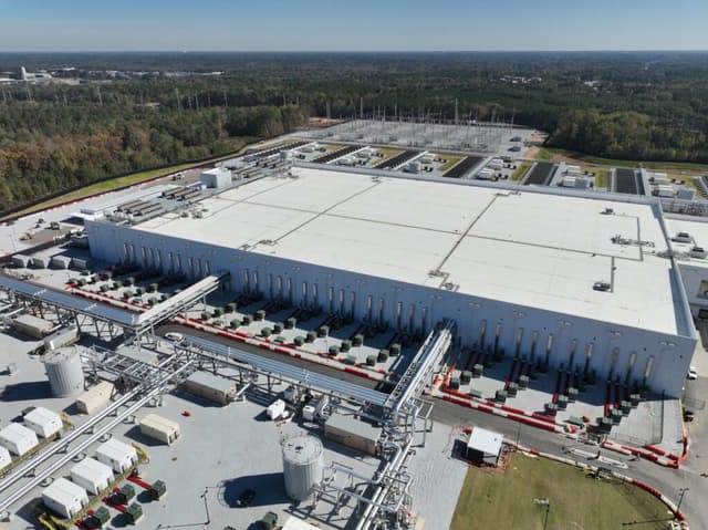 Infinite scale: The architecture behind the Azure AI superfactory - Featured Image