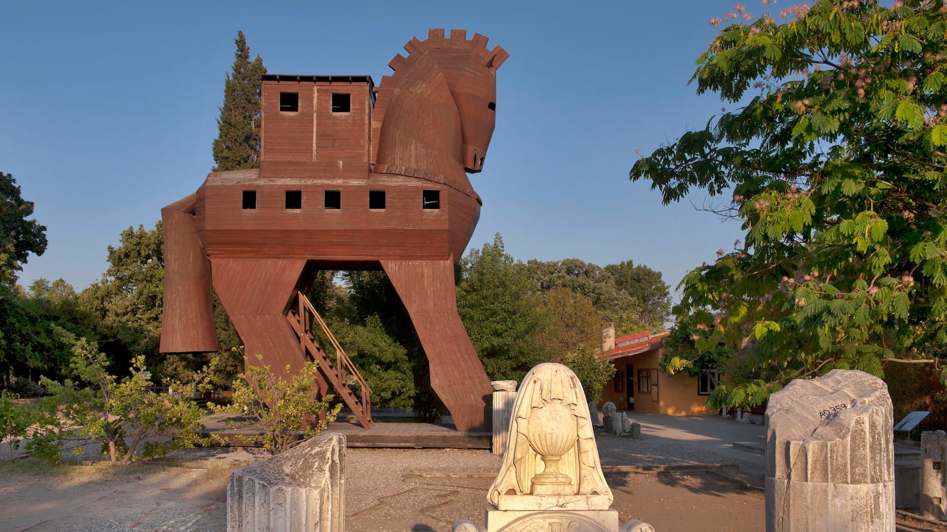 Unofficial 7-zip.com website served up malware-laden downloads for over a week — infected PCs forced into a proxy botnet | Tom's Hardware - Featured Image