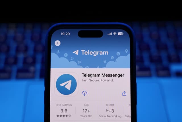Russia restricts Telegram in latest push to tighten internet control - Featured Image