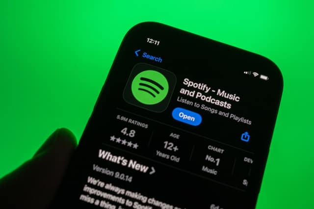 Spotify Music Library Scraped by Pirate Activist Group - Featured Image