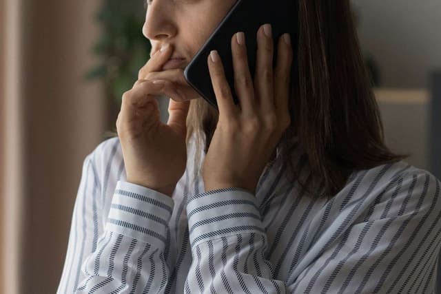 Woman Conned Out of $15K After AI Cloned Her Daughter’s Voice in Terrifying Scam: 'I Broke Down' - Featured Image