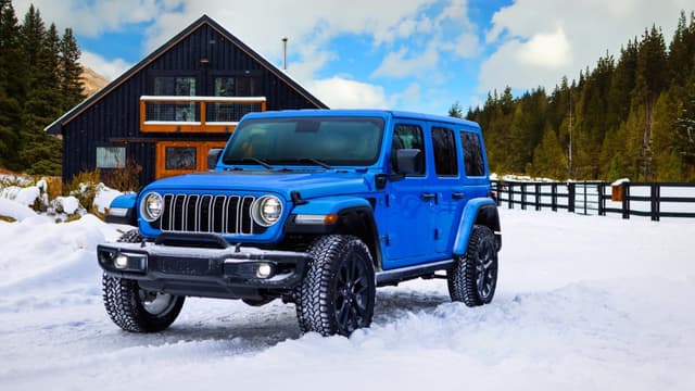 Jeep Issues Emergency Recall for OTA-Bricked Wrangler 4xes - Featured Image