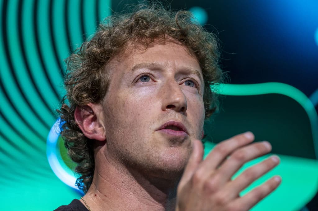 Zuckerberg signals Meta won't open source all of its 'superintelligence' AI models - Featured Image