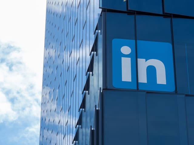 LinkedIn tops $5B in quarterly revenue for the first time, and its TikTok pivot is paying off – GeekWire - Featured Image