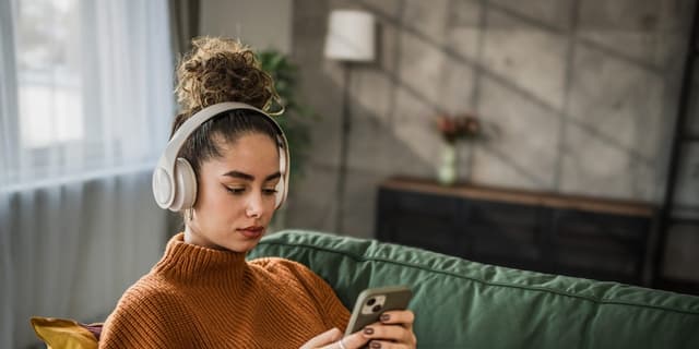 Google Team Behind NotebookLM Podcast AI Launch New App - Featured Image