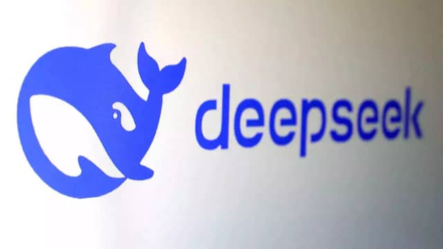 No AI allowed: China shuts down DeepSeek and other AI chatbots for university entrance tests - Featured Image