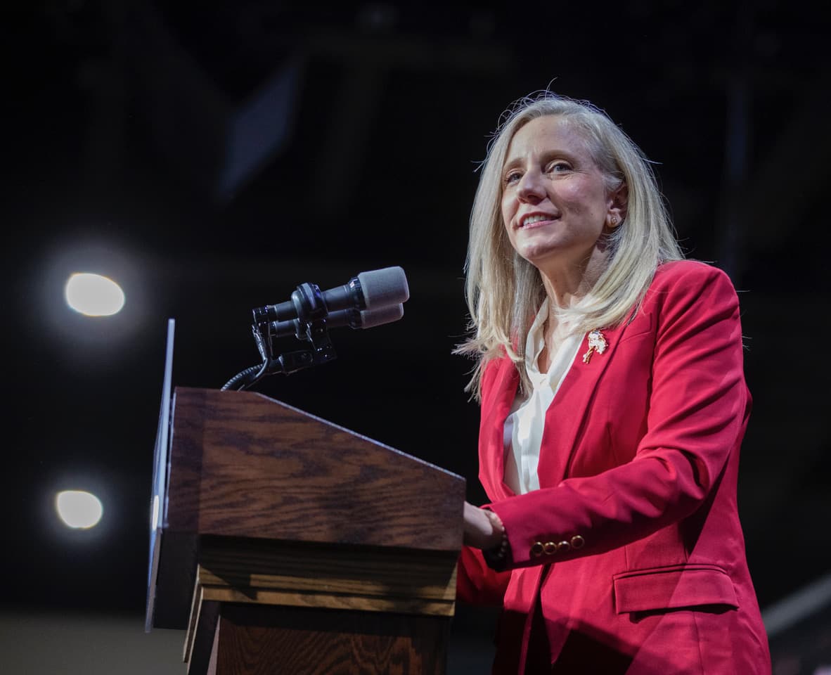 With a cabinet heavy on experience, Spanberger seems primed for fast start - Cardinal News - Featured Image