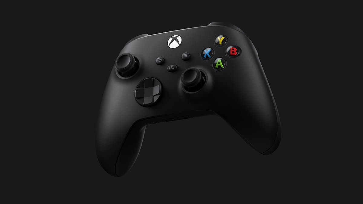 Xbox Controller Photo Ignites Debate on Analog Stick Layouts